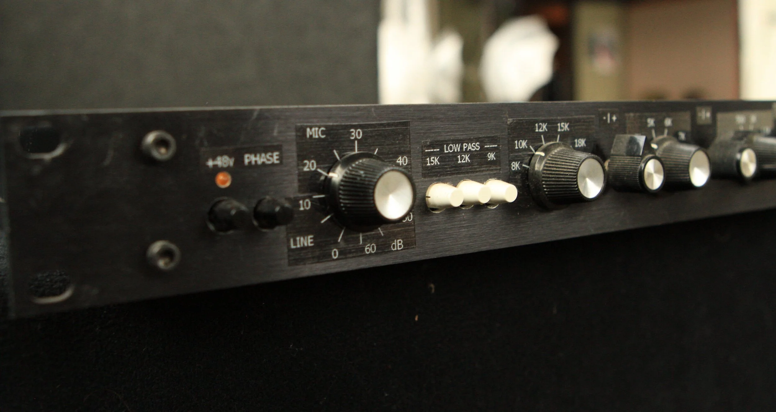 This build is a clone of the Trident A-Range console strip. It is a mic preamp or line amp followed by a 6 channel EQ: 4 mid bands and high and low shelves.